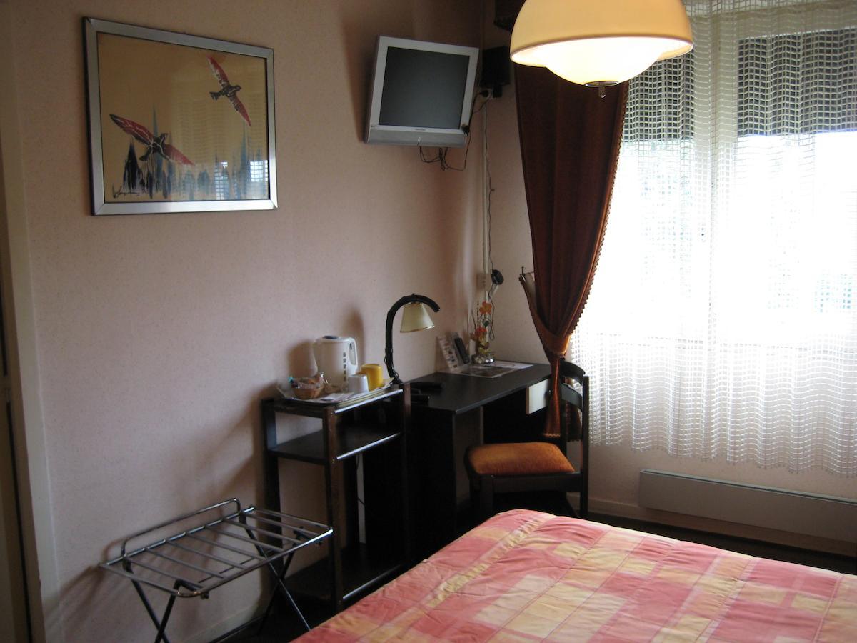 Hotel Bellevue De Tradition Familiale Morcenx Rom bilde