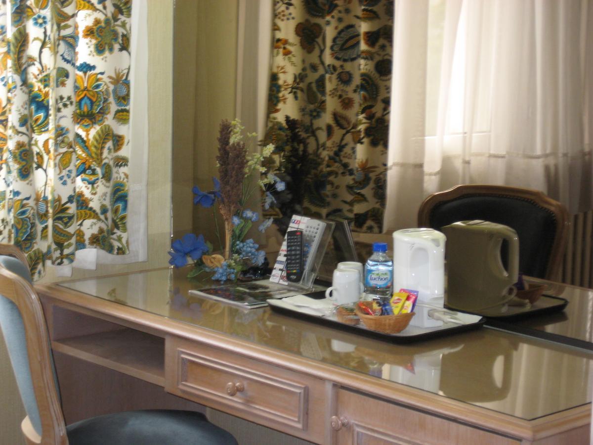 Hotel Bellevue De Tradition Familiale Morcenx Rom bilde